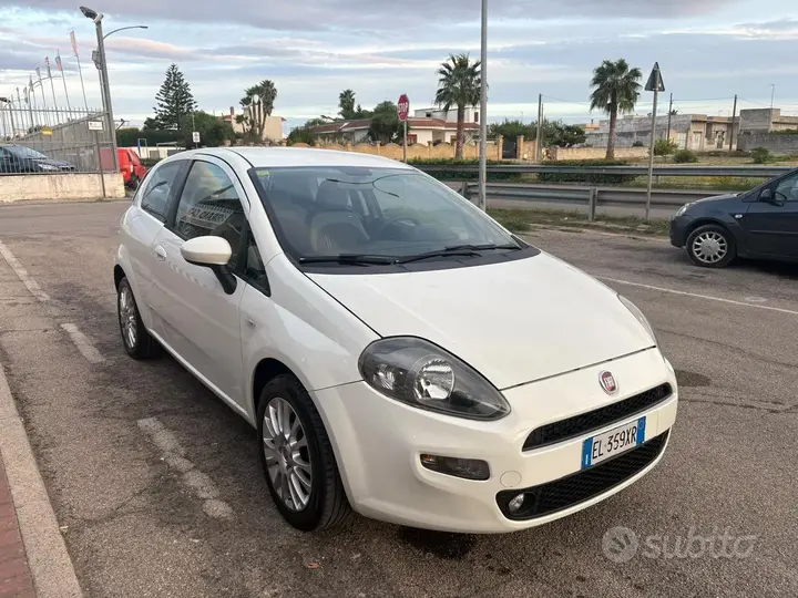 Fiat Punto Evo 2012 photo 3