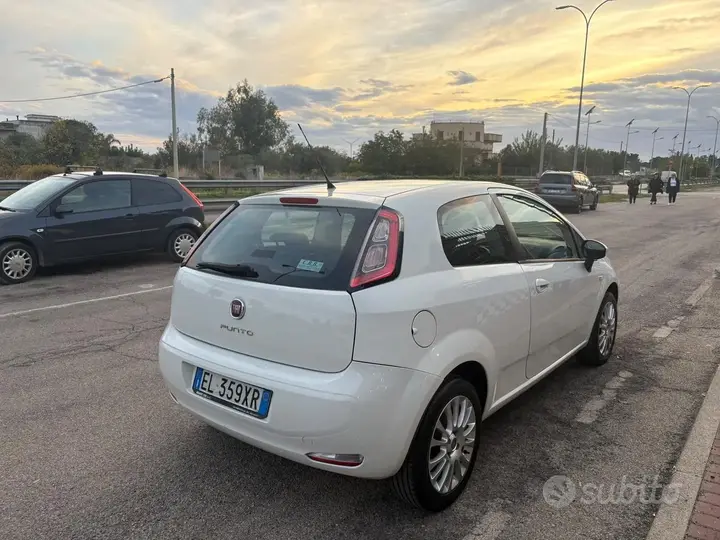 Fiat Punto Evo 2012 photo 5