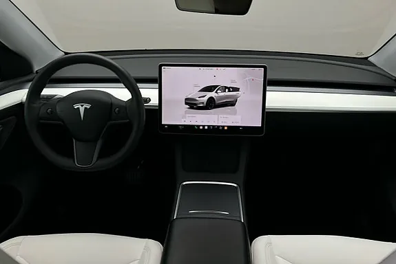 Tesla Model Y 2023 photo 3