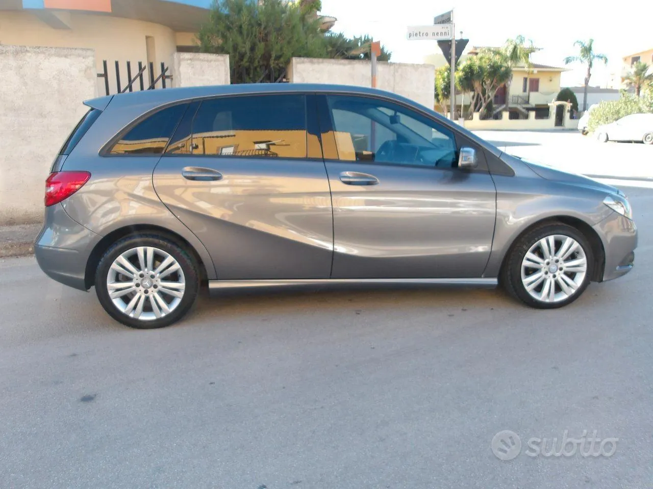 Mercedes-Benz B-Class 2014 photo 4