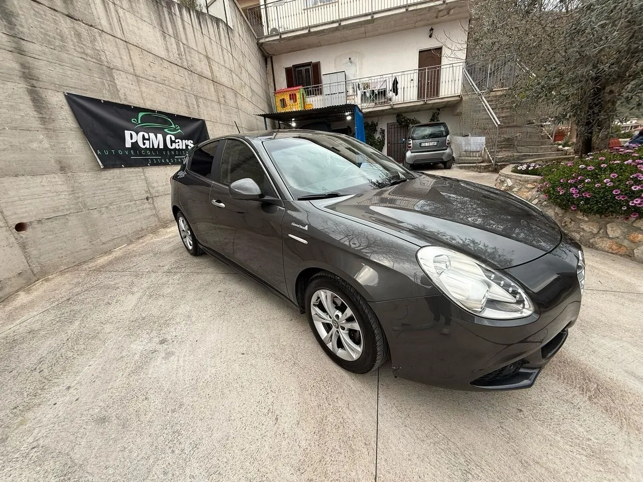 Alfa Romeo Giulietta 2013 photo 2