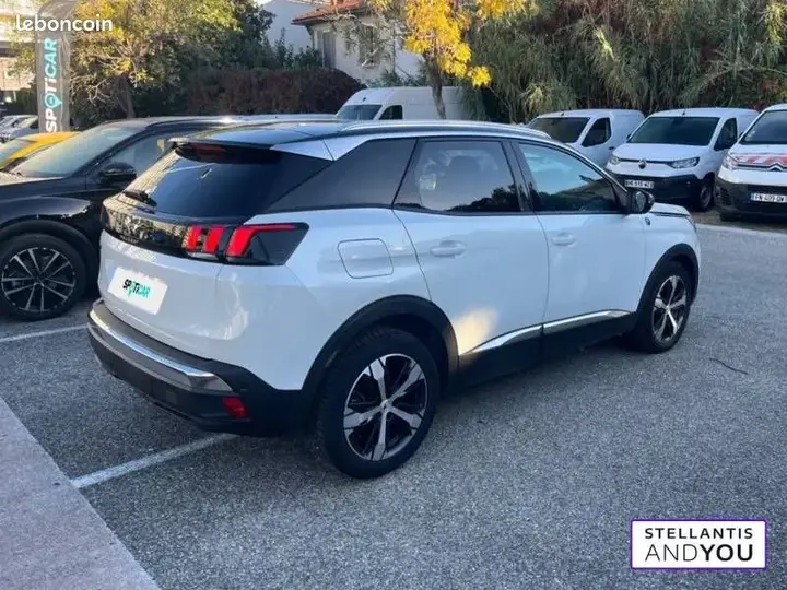Peugeot 3008 2019 photo 3
