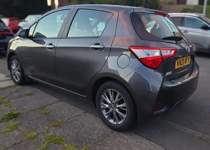 Toyota Yaris 2020 photo 2