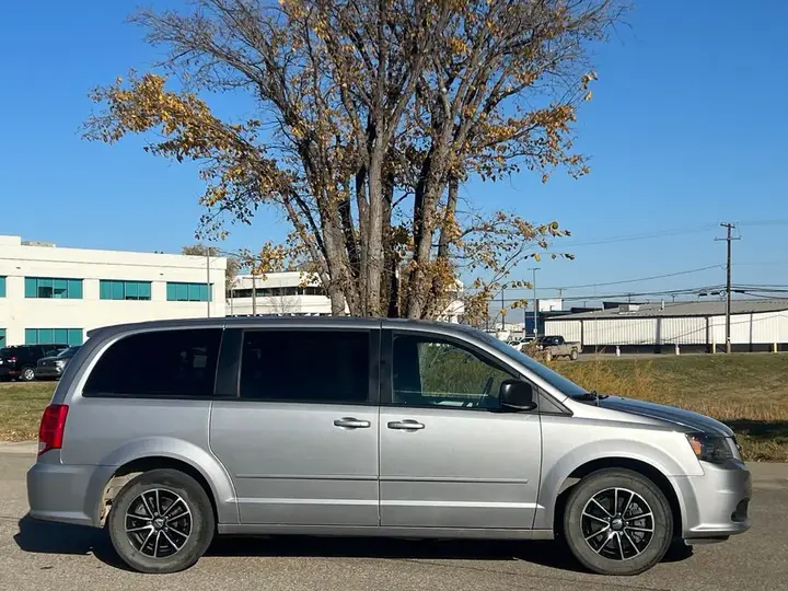 Dodge Grand Caravan 2017 photo 3