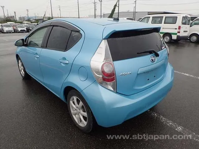 Toyota Aqua S 2014 photo 3