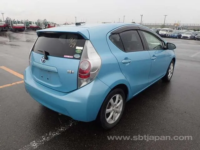 Toyota Aqua S 2014 photo 4