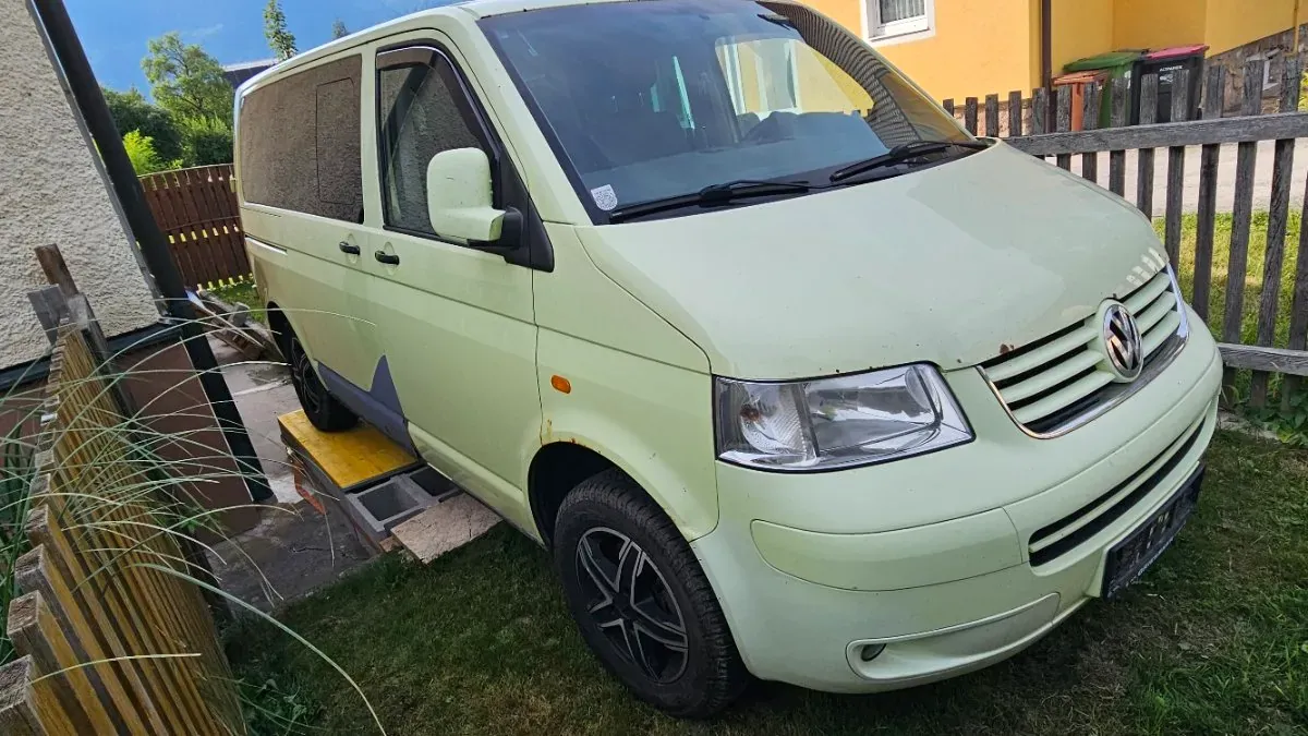 Volkswagen T5 2006 photo 3
