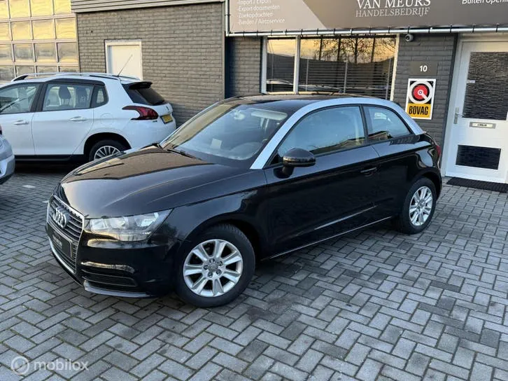 Audi A1 2011 photo 2