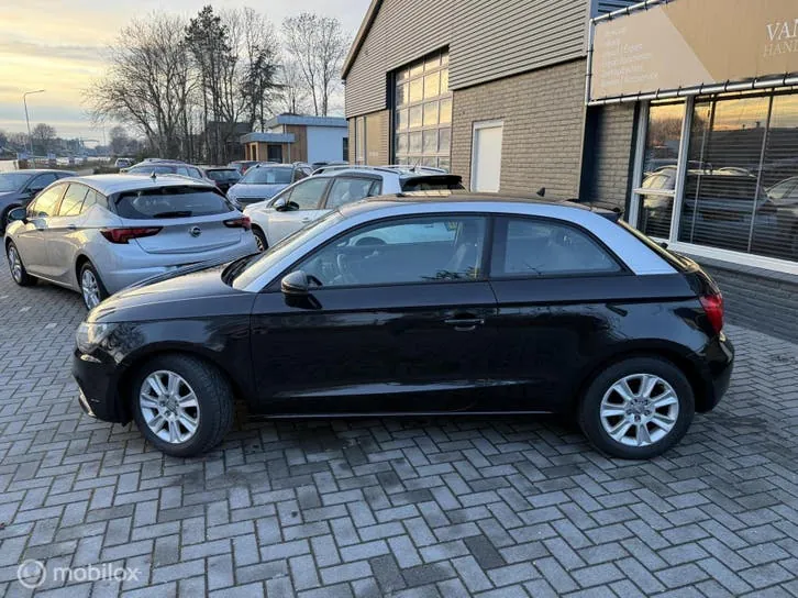 Audi A1 2011 photo 3