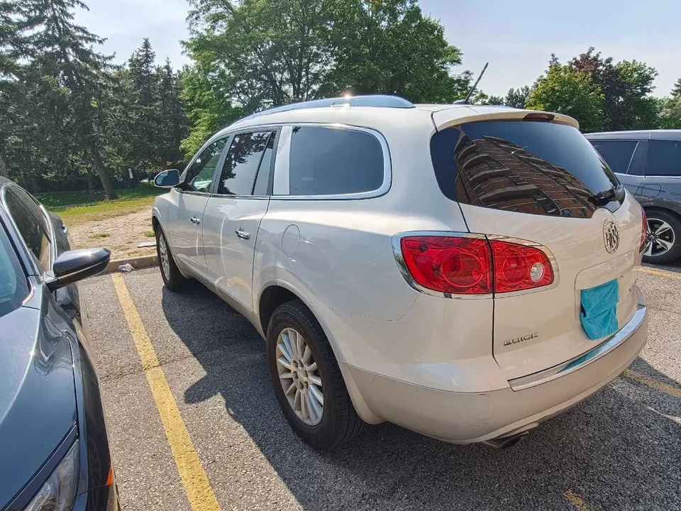 Buick Enclave 2011 photo 5