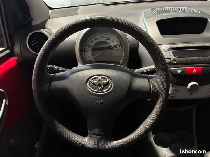 Toyota Aygo 2011 photo 5