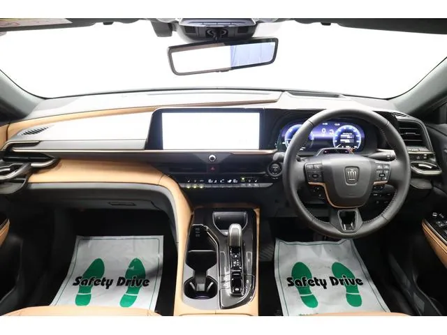 Toyota Crown Sport 2025 photo 4