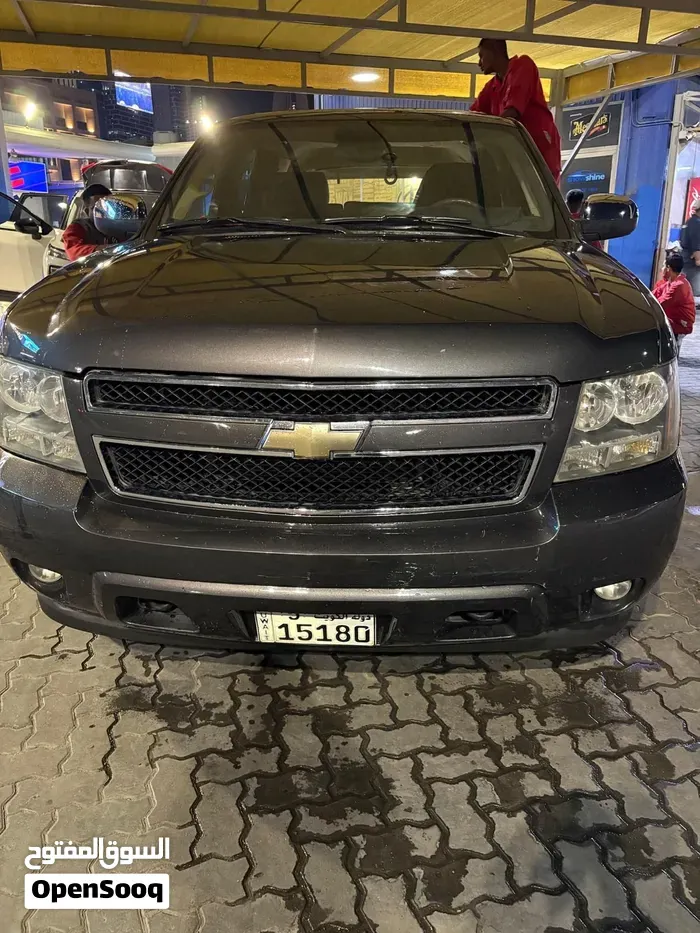 Chevrolet Tahoe 2011 photo 2