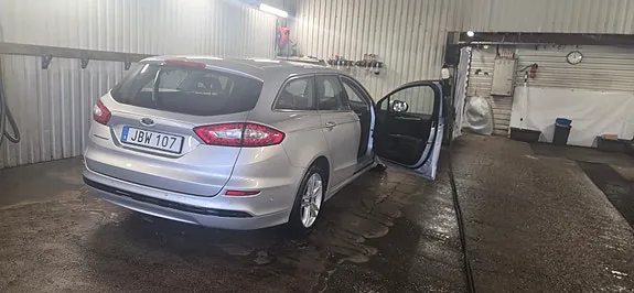 Ford Mondeo 2015 photo 2