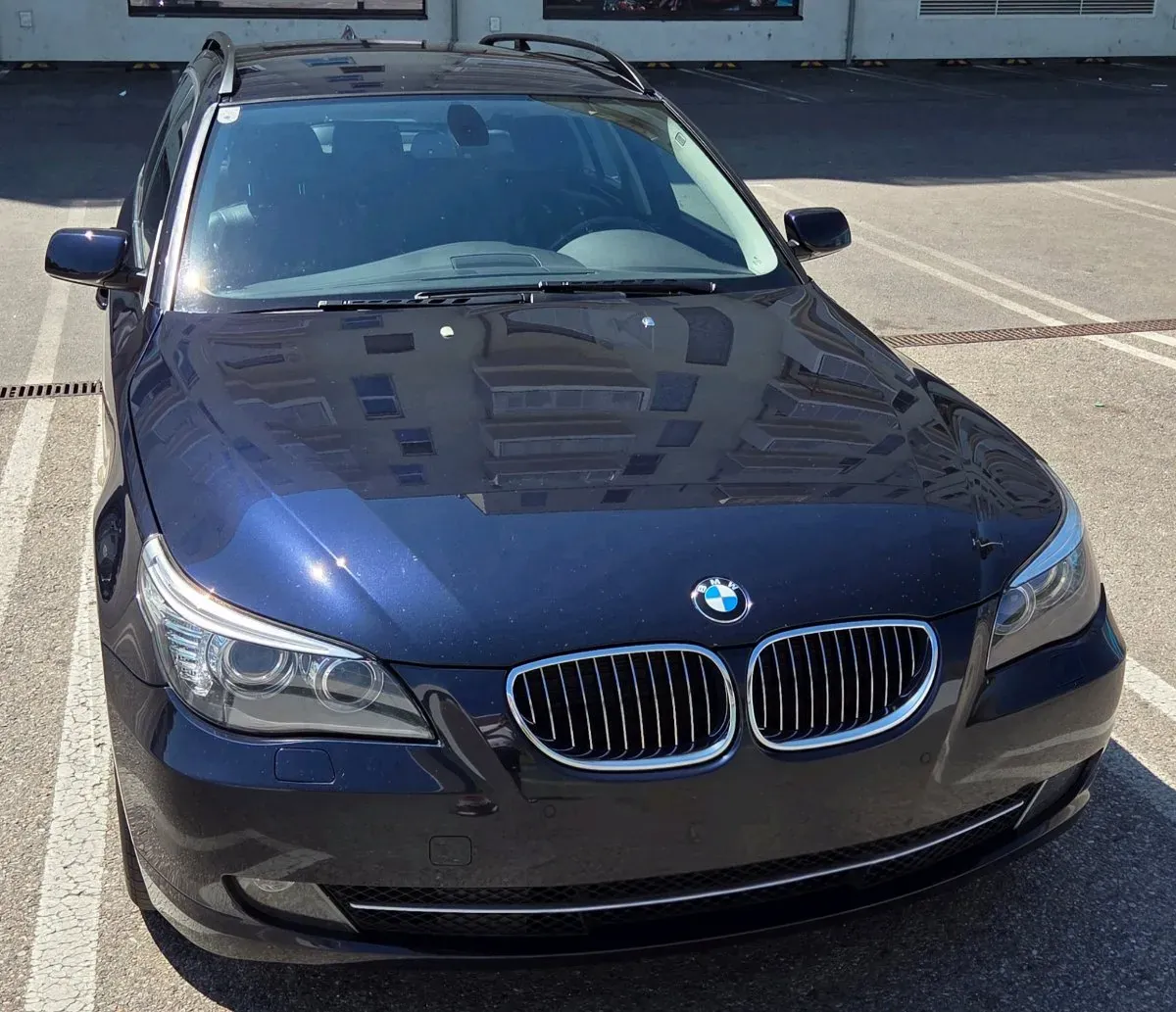 BMW 5 Series 2009 photo 2