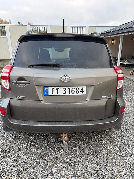 Toyota Rav4 2010 photo 3
