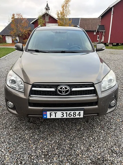 Toyota Rav4 2010 photo 2