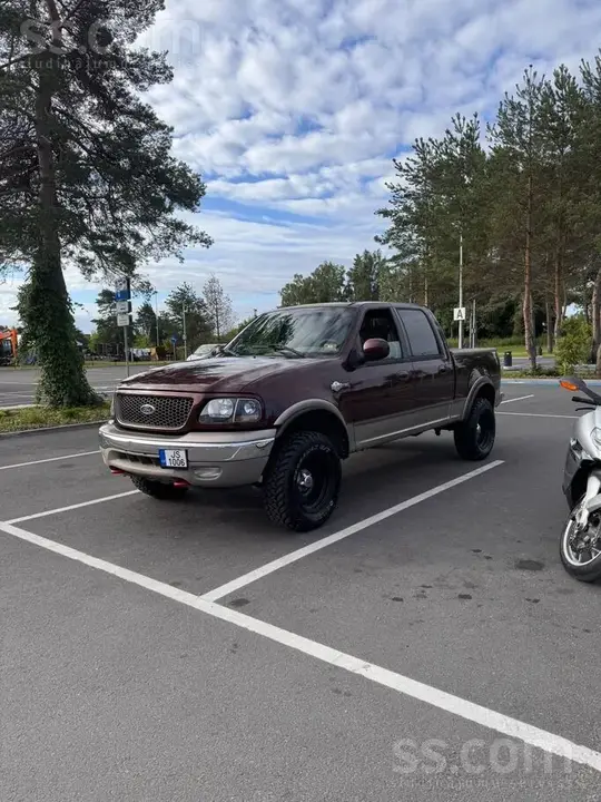 Ford F-150 2002 photo 2