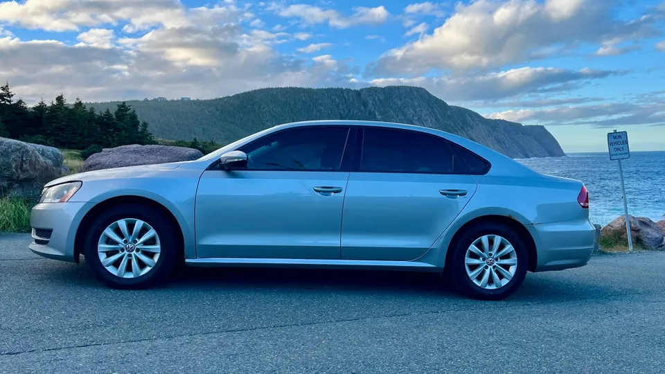 Volkswagen Passat 2012 photo 2