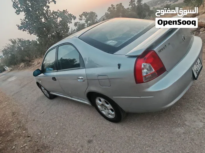 Kia Spectra 2003 photo 2