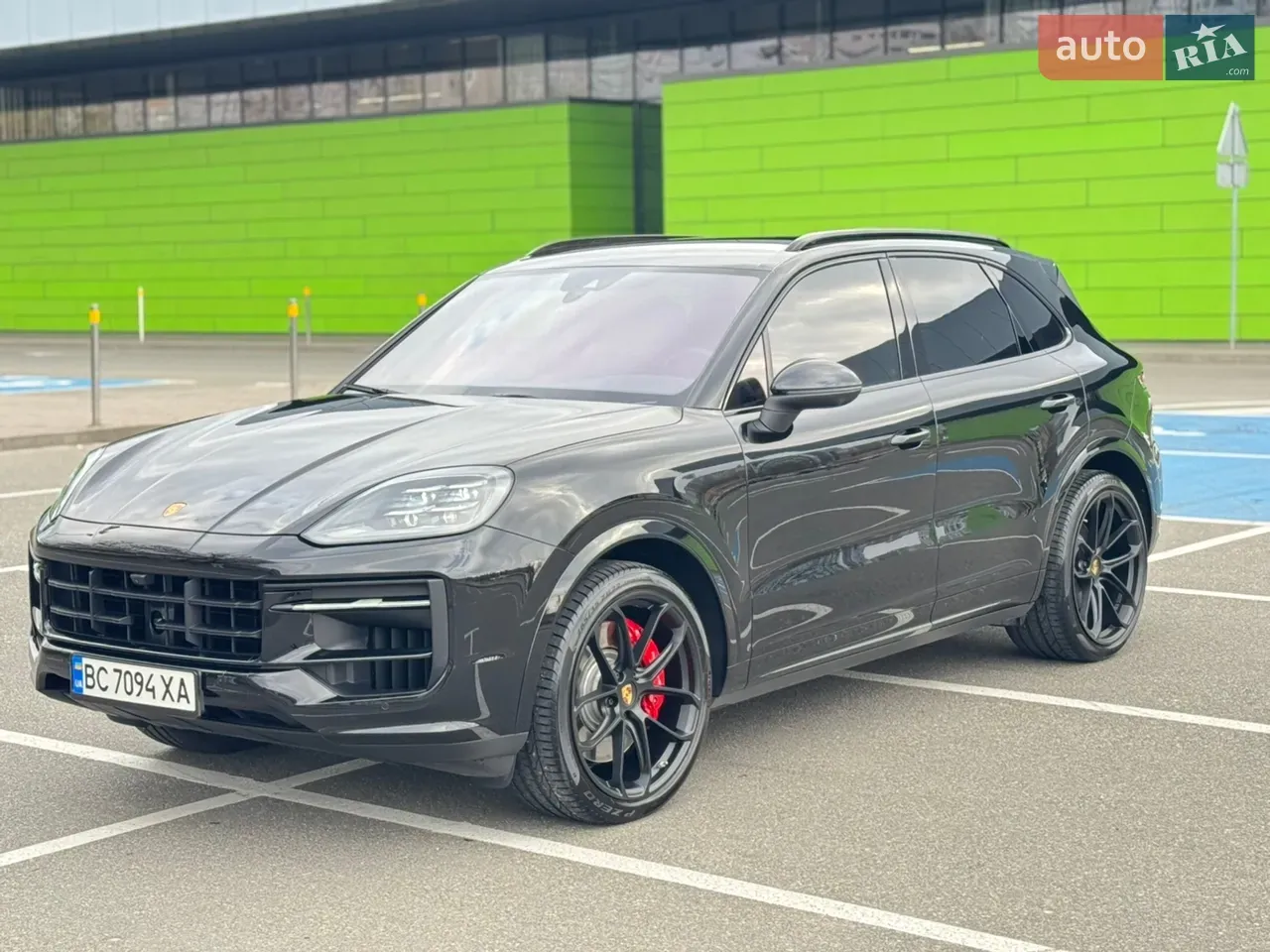 Porsche Cayenne 2023 photo 2