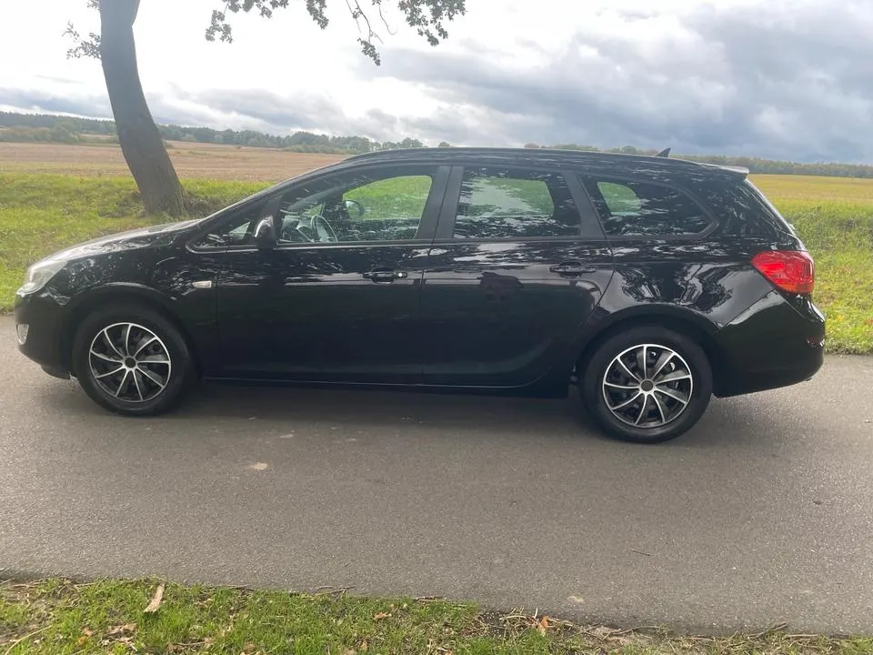 Opel Astra J
