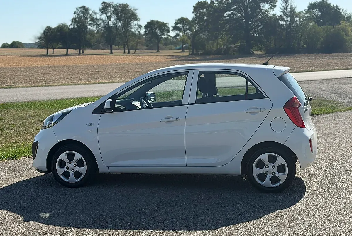 Kia Picanto 2013 photo 2