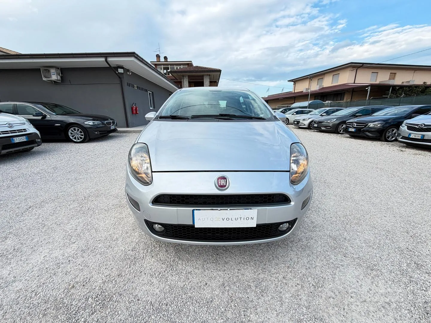 Fiat Punto 2013 photo 2