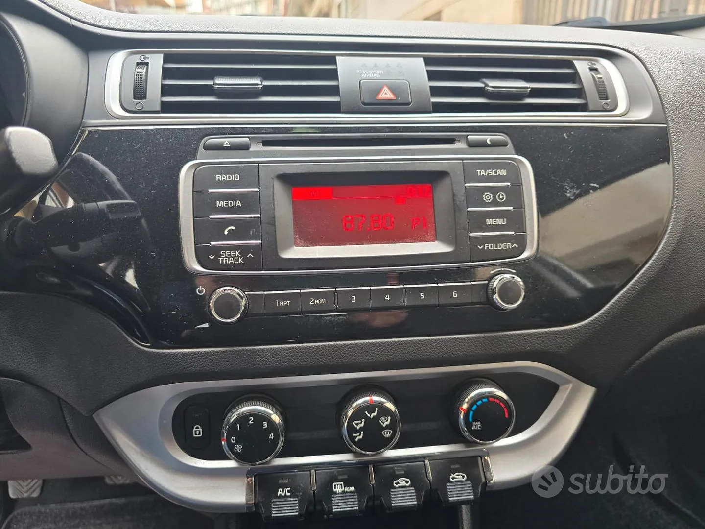 Kia Rio 2015 photo 5