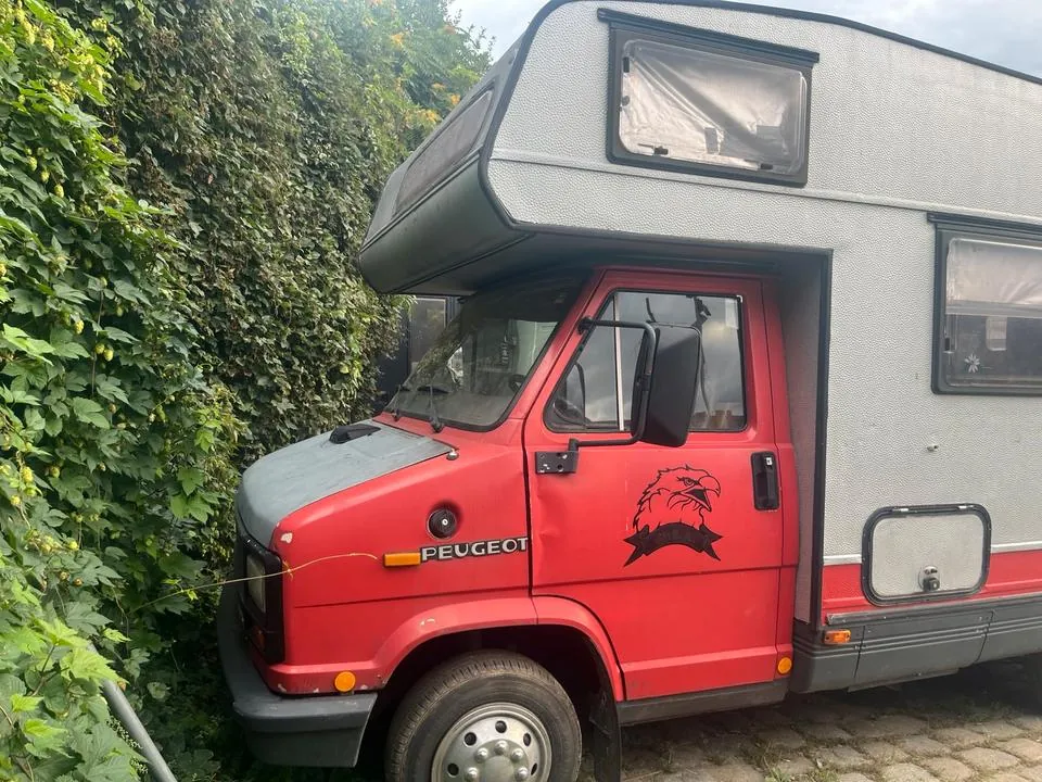 Peugeot J5