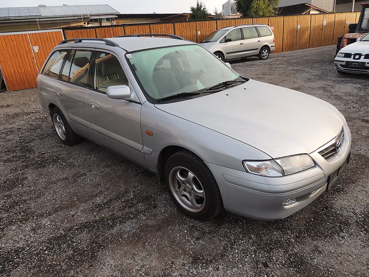 Mazda 626 2001 photo 3