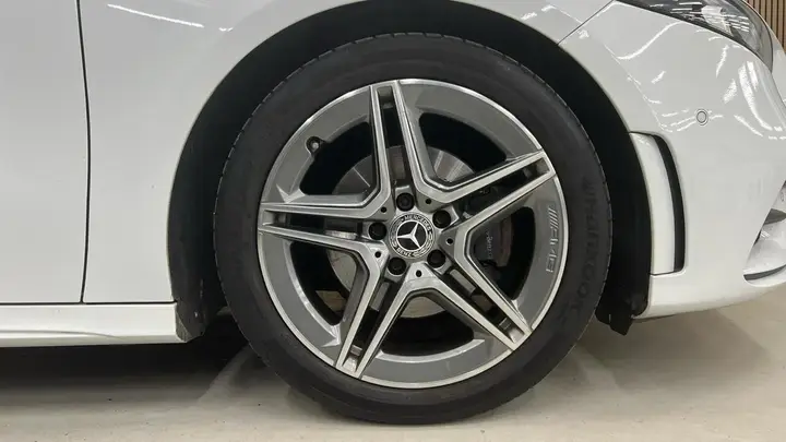 Mercedes-Benz A-Class 2019 photo 5