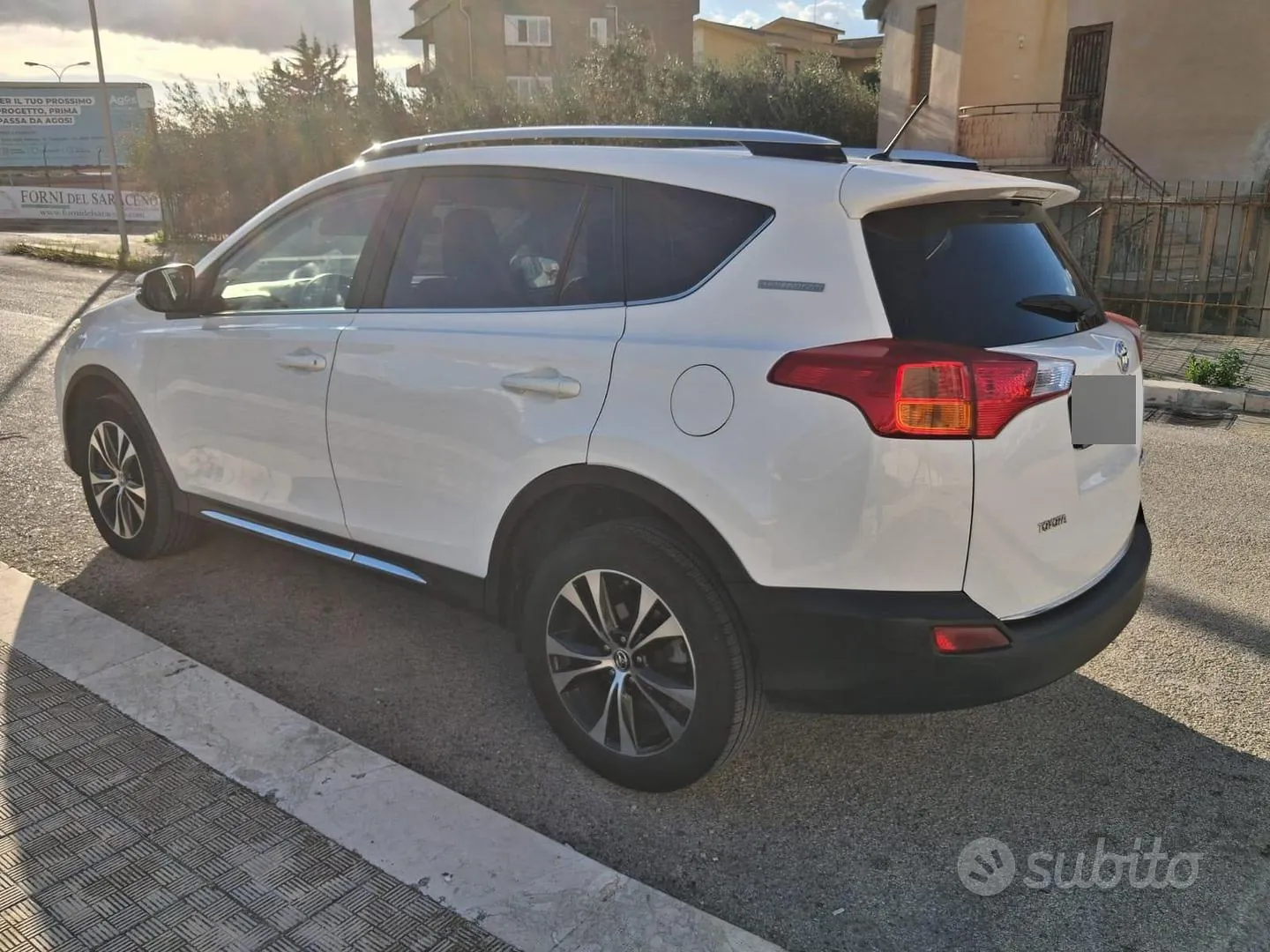 Toyota Rav4 2014 photo 2