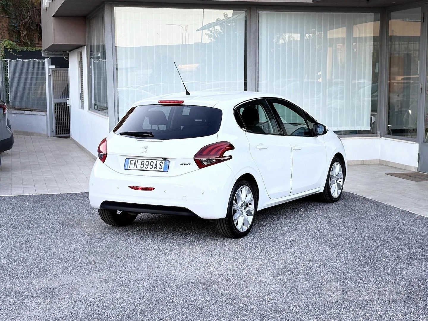 Peugeot 208 2018 photo 5