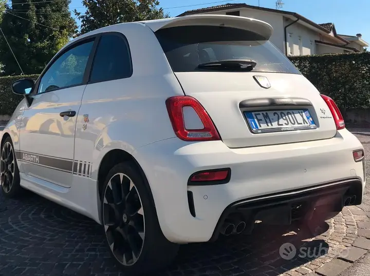 Abarth 595 Competizione 2018 photo 2