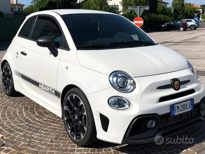 Abarth 595 Competizione