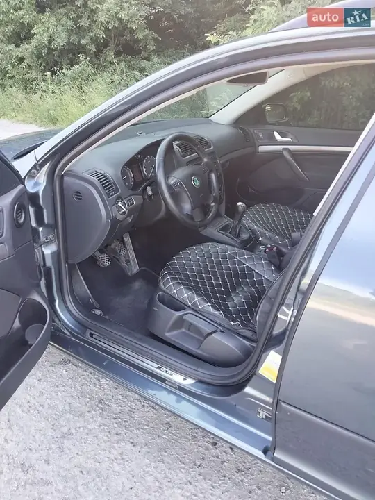 Skoda Octavia 2005 photo 4