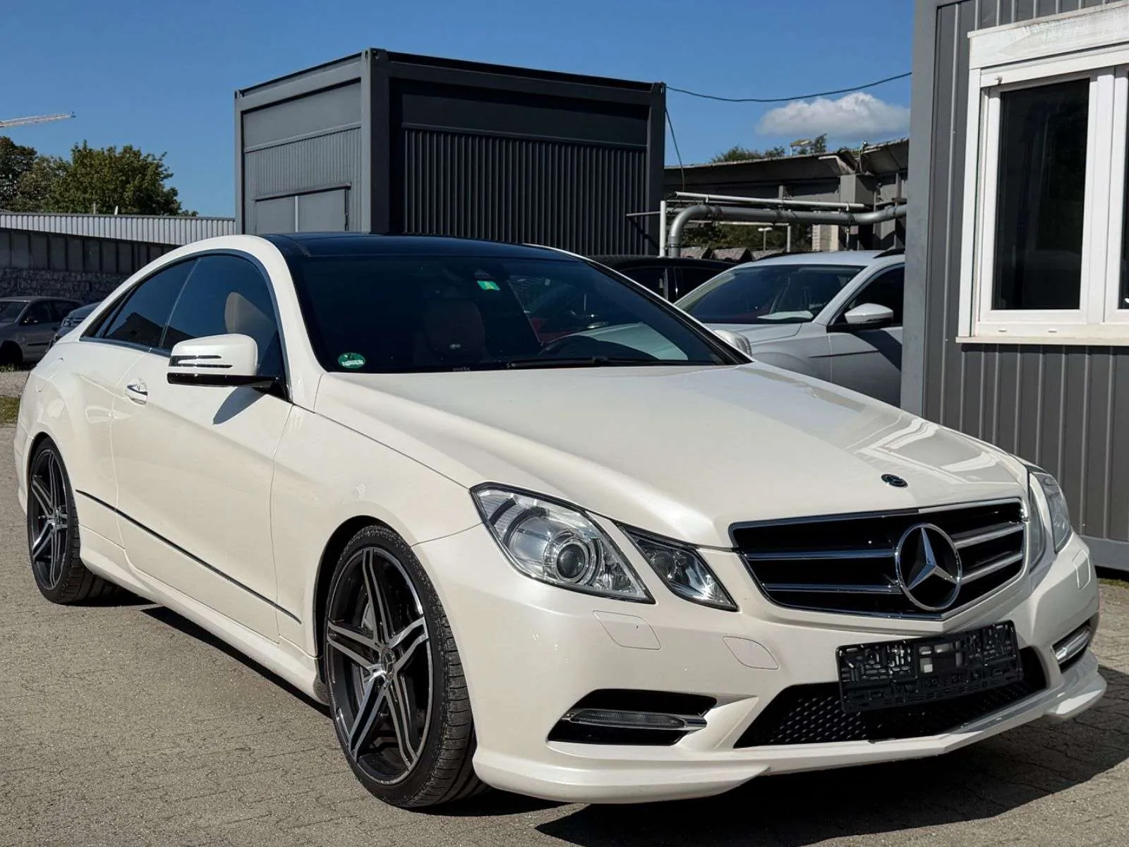Mercedes-Benz E-Class 2012 photo 4