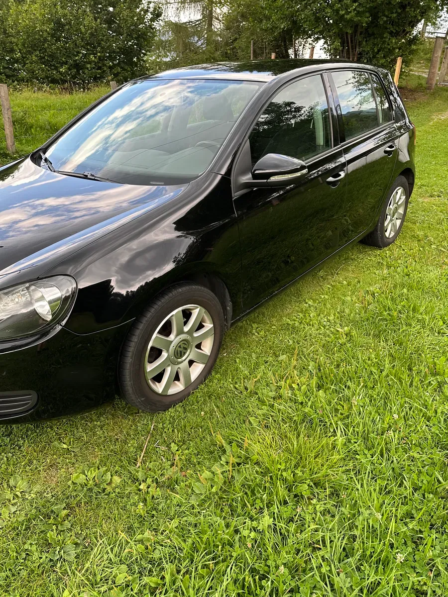 Volkswagen Golf 2011 photo 2