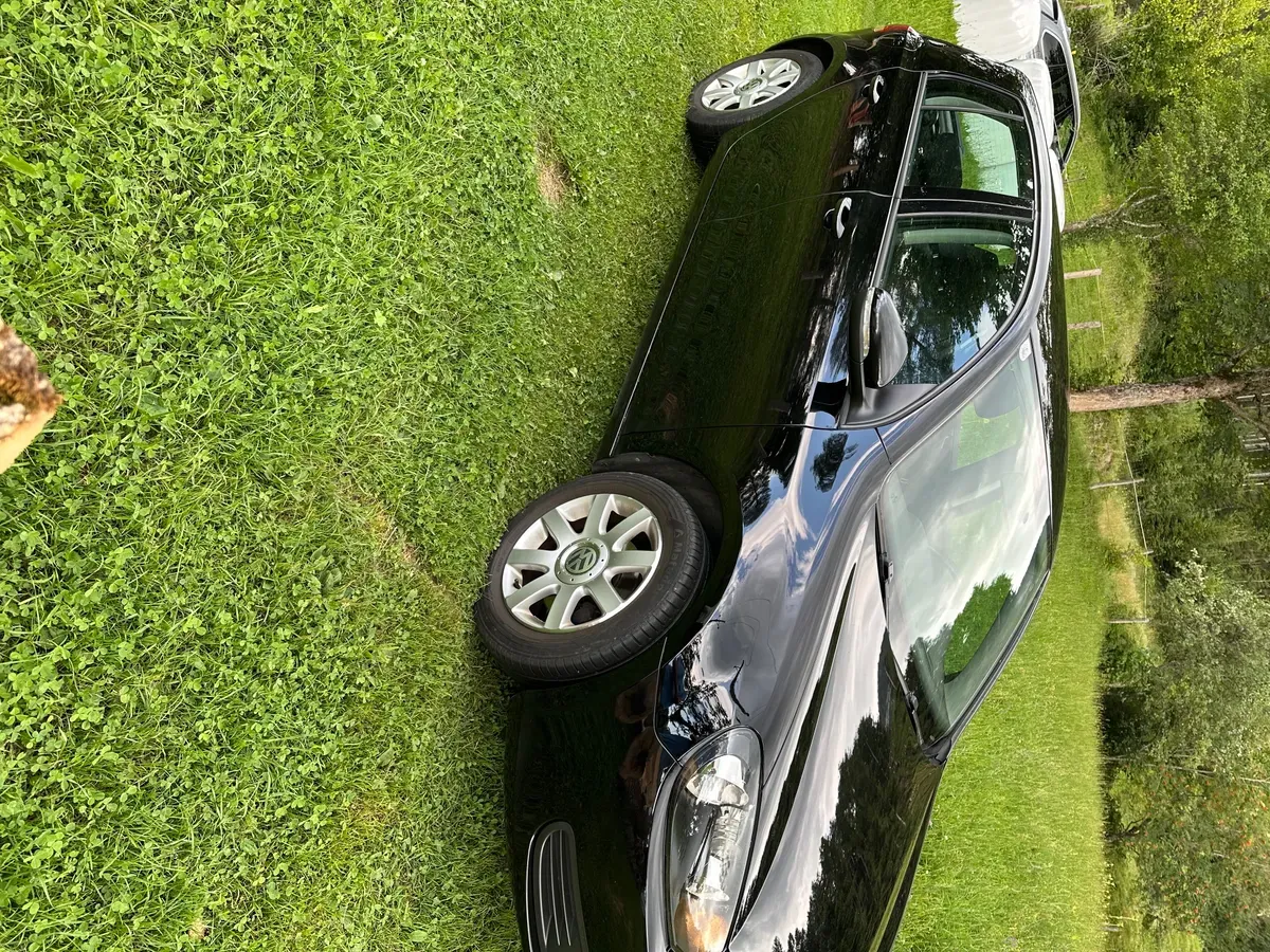 Volkswagen Golf 2011 photo 3