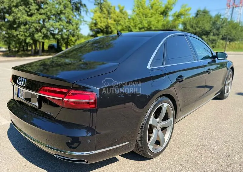 Audi A8 2014 photo 3