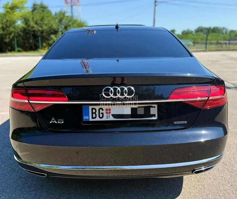 Audi A8 2014 photo 4