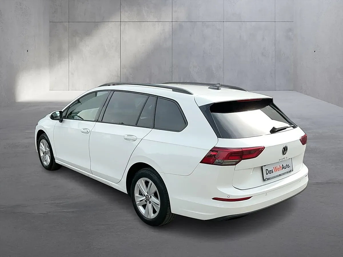 Volkswagen Golf 2024 photo 3