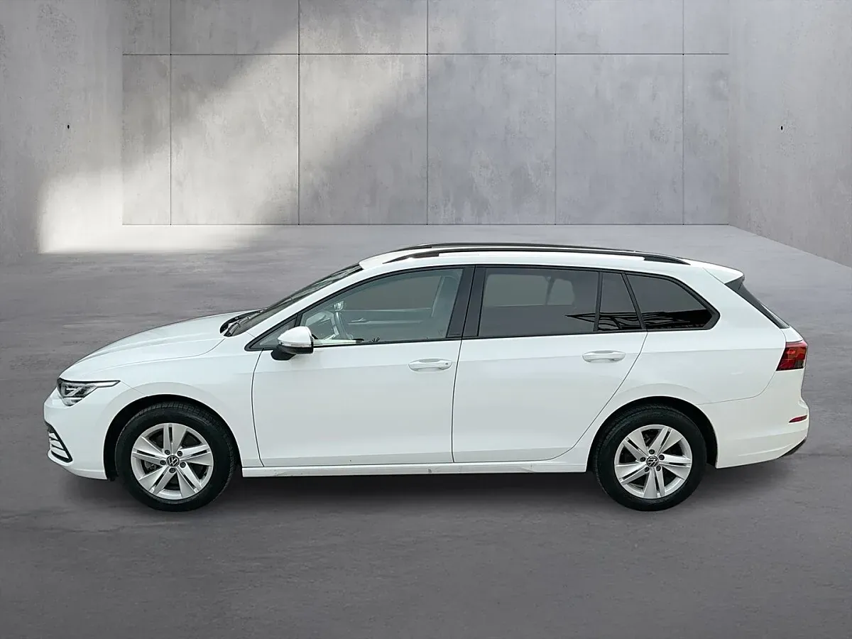 Volkswagen Golf 2024 photo 2