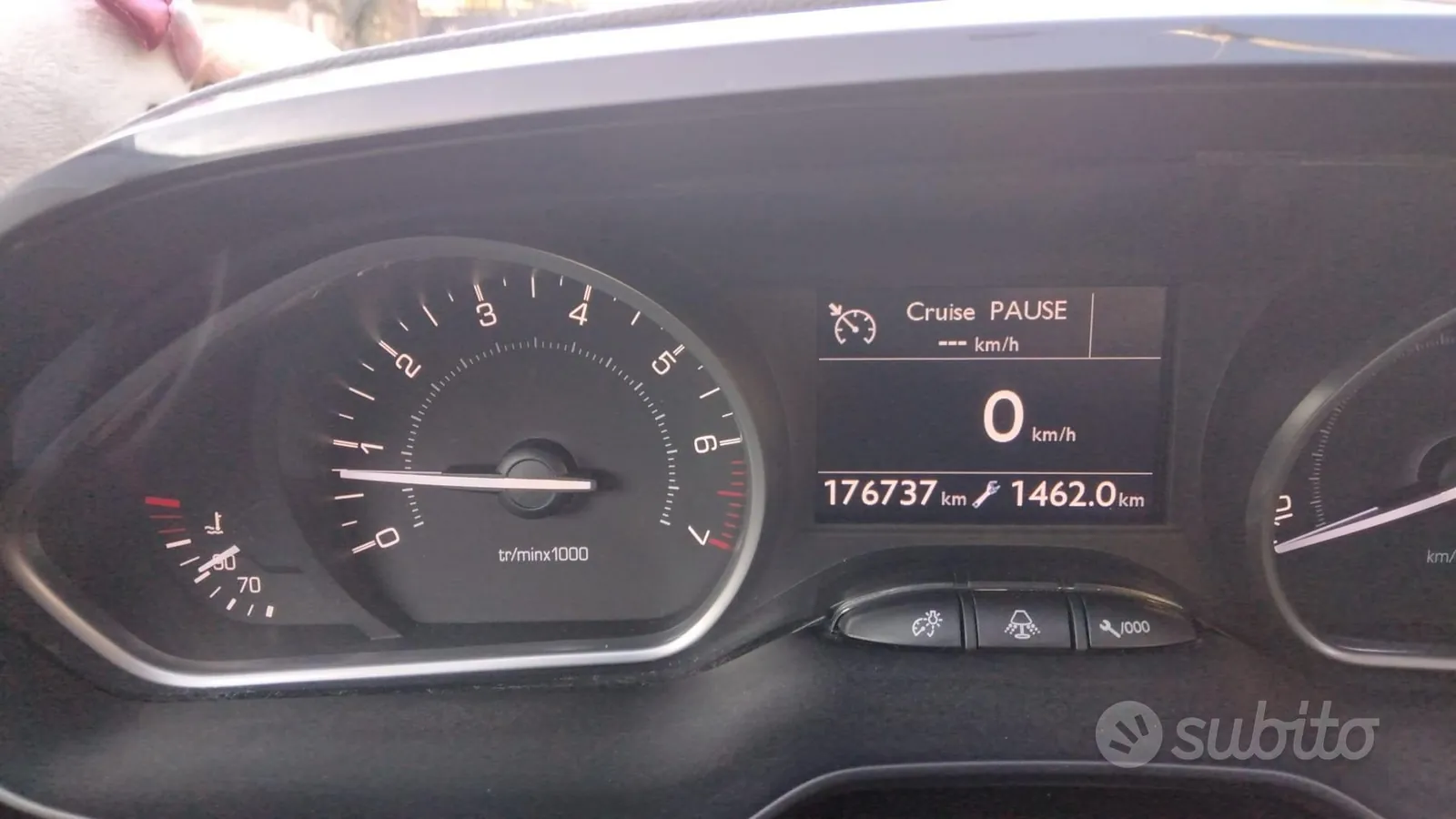Peugeot 208 2012 photo 4