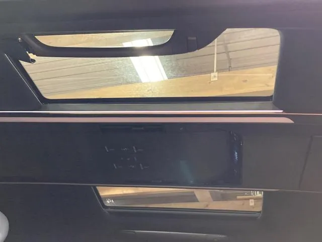 Toyota Alfaard Z 2023 photo 3