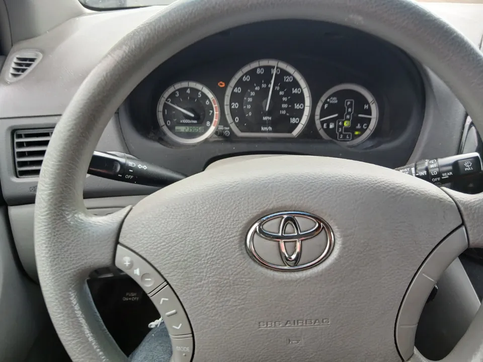 Toyota Sienna 2005 photo 4