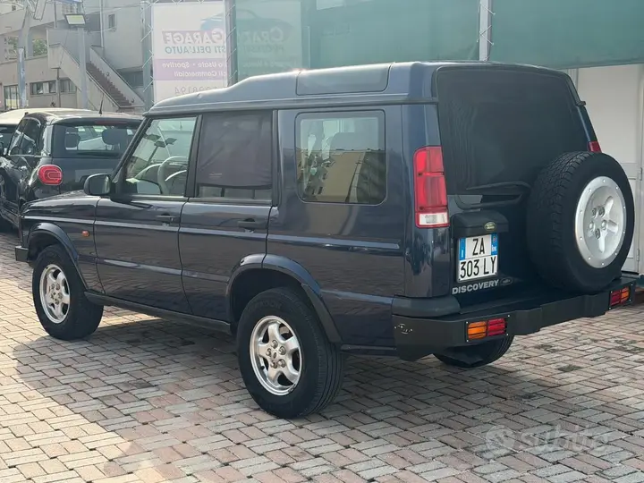 Land Rover Discovery 2001 photo 2