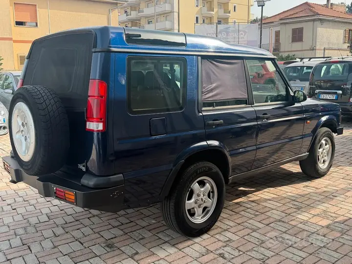Land Rover Discovery 2001 photo 4