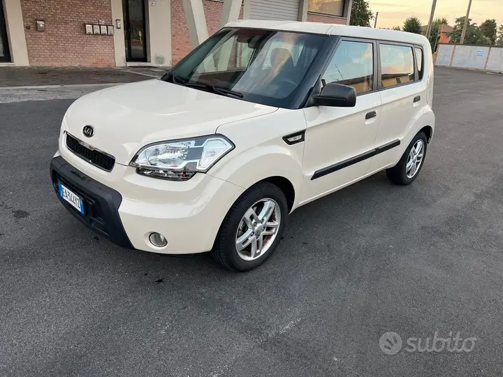 Kia Soul 2010 photo 2